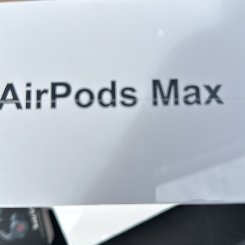 AirPod Pro Max (BLACK) - Picture 3 of 4
